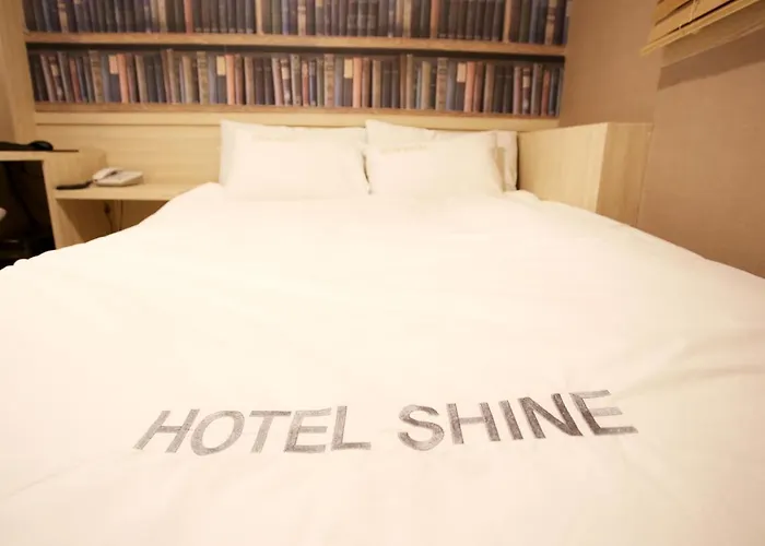 Motel Shine