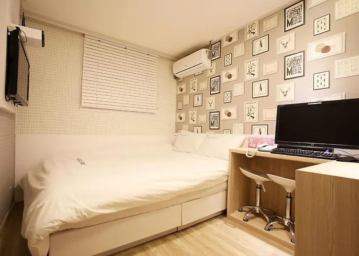 Shine Motel 2*