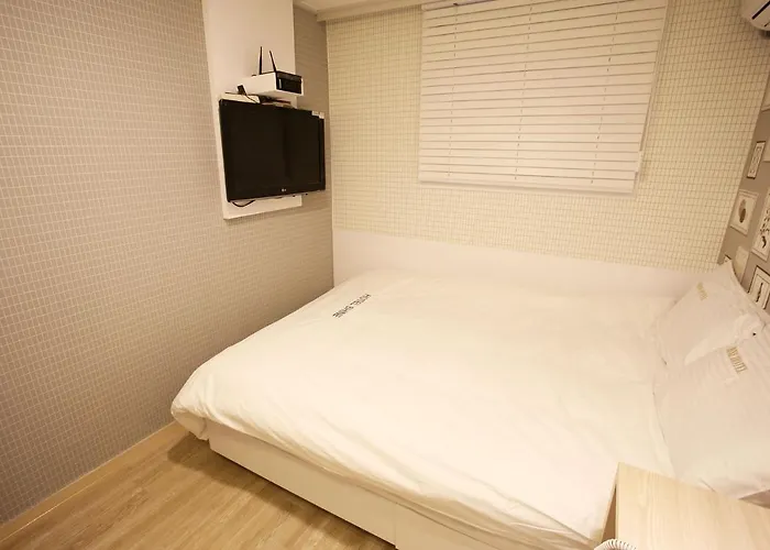 Shine Motel