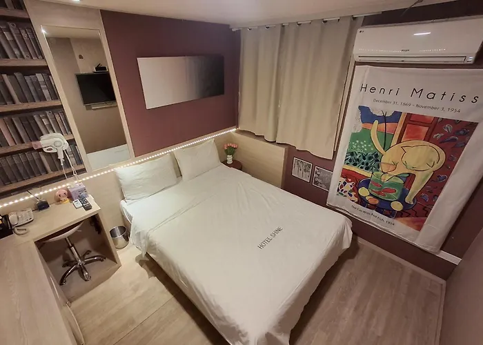 Motel Shine