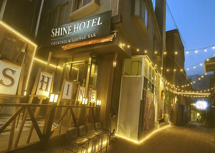 Shine Motel 2*