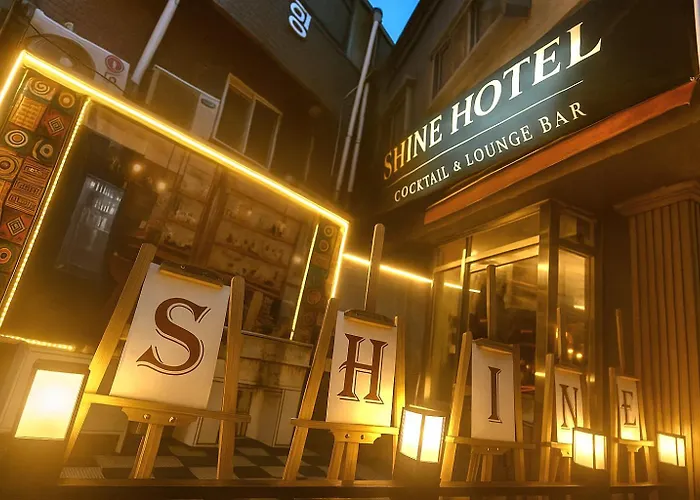 Shine Motel