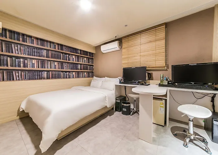 Shine Motel