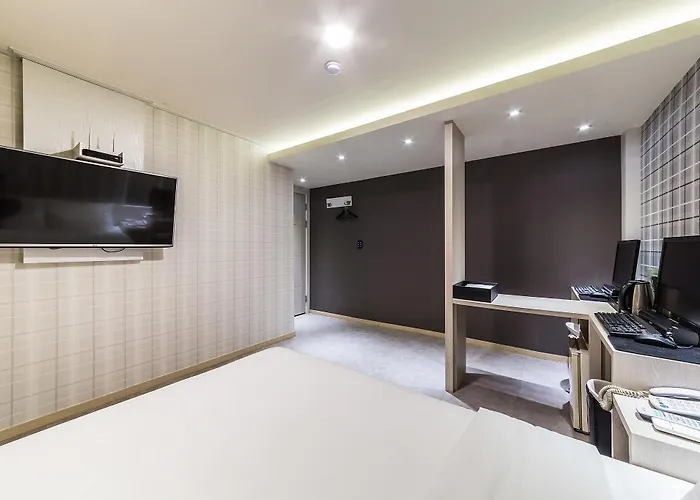 Motel Shine 2*